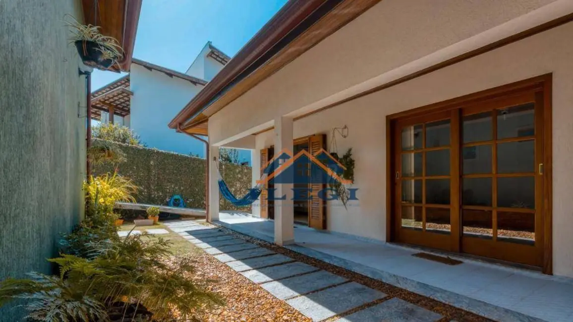 Foto 8 de Casa de Condomínio com 3 quartos à venda, 1073m2 em Vinhedo - SP