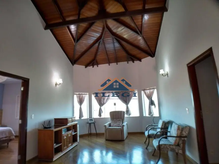 Foto 9 de Casa de Condomínio com 3 quartos à venda, 1000m2 em Santa Cândida, Vinhedo - SP