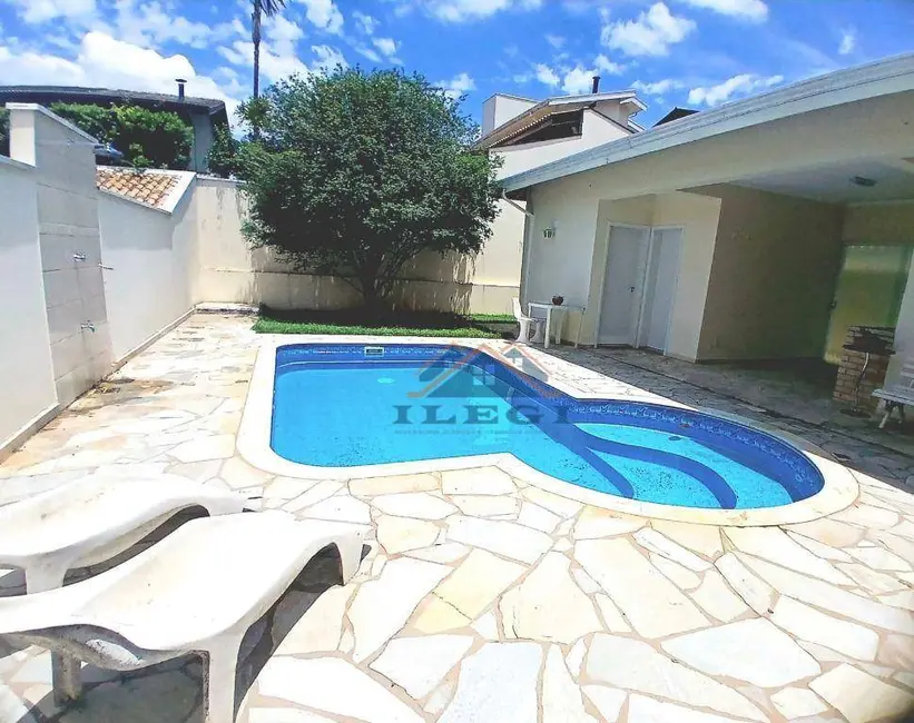 Casa de Condomínio com 3 quartos para alugar, 400m2 em Bosque, Vinhedo - SP - imagem 4 Foto 4 de Casa de Condomínio com 3 quartos para alugar, 400m2 em Bosque, Vinhedo - SP