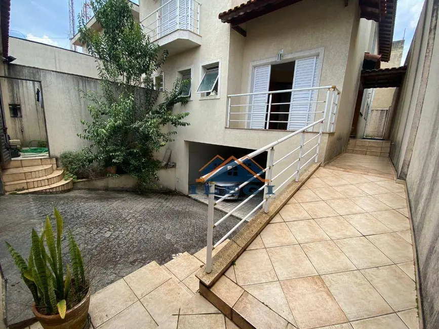Foto 1 de Casa com 3 quartos à venda, 250m2 em Jardim Vila Formosa, São Paulo - SP