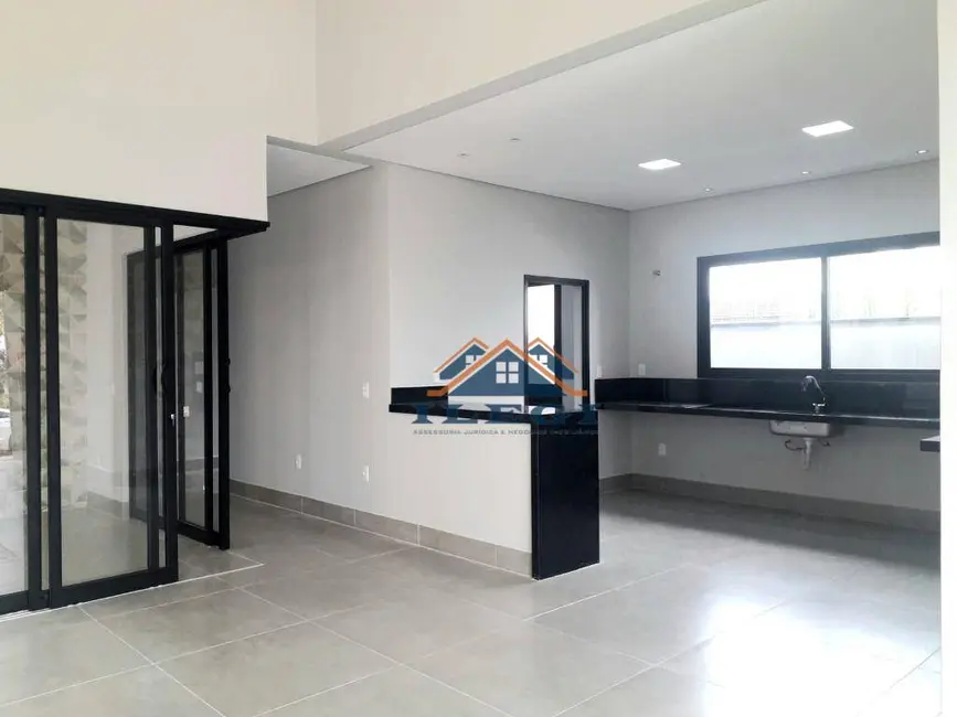 Casa de Condomínio com 3 quartos à venda, 308m2 em Pinheiro, Valinhos - SP - imagem 3 Foto 3 de Casa de Condomínio com 3 quartos à venda, 308m2 em Pinheiro, Valinhos - SP