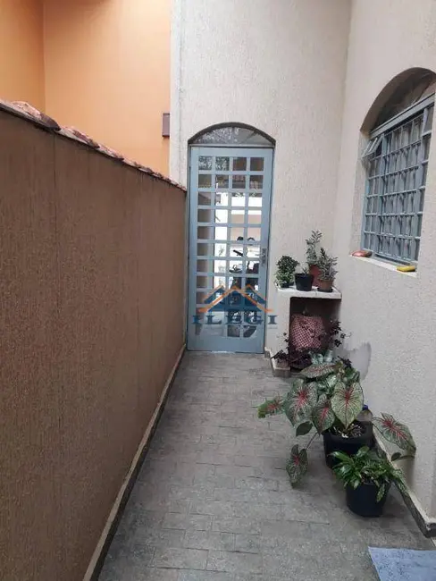 Casa de Condomínio com 2 quartos à venda, 200m2 em Colinas dos Álamos, Valinhos - SP - imagem 5 Foto 5 de Casa de Condomínio com 2 quartos à venda, 200m2 em Colinas dos Álamos, Valinhos - SP