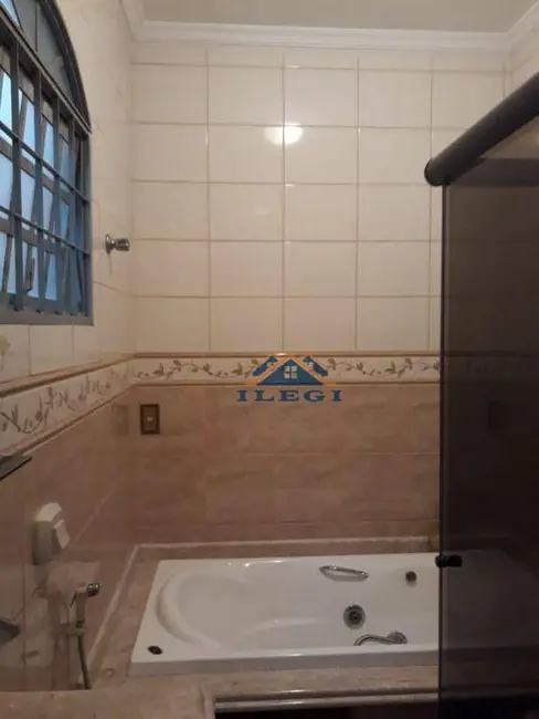 Casa de Condomínio com 2 quartos à venda, 200m2 em Colinas dos Álamos, Valinhos - SP - imagem 7 Foto 7 de Casa de Condomínio com 2 quartos à venda, 200m2 em Colinas dos Álamos, Valinhos - SP