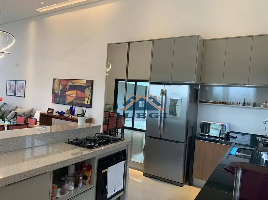 Foto 7 de Casa com 2 quartos à venda, 250m2 em Vinhedo - SP