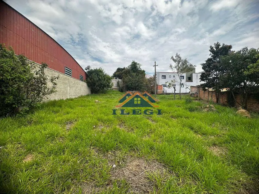 Foto 1 de Terreno / Lote à venda, 667m2 em Centro, Vinhedo - SP