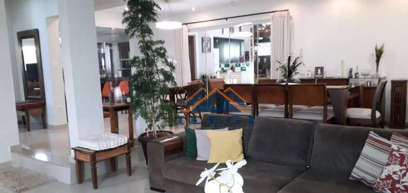 Casa de Condomínio com 5 quartos à venda, 1620m2 em Pinheiro, Valinhos - SP - imagem 4 Foto 4 de Casa de Condomínio com 5 quartos à venda, 1620m2 em Pinheiro, Valinhos - SP