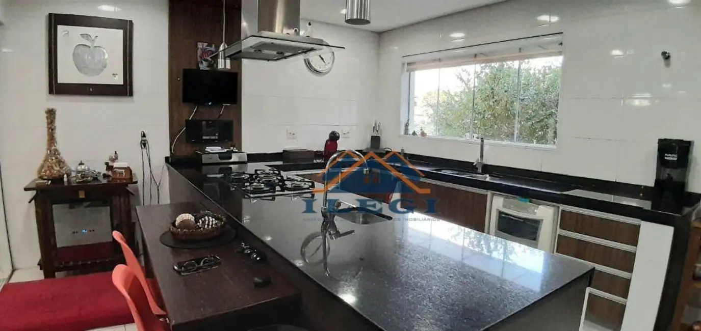 Casa de Condomínio com 5 quartos à venda, 1620m2 em Pinheiro, Valinhos - SP - imagem 9 Foto 9 de Casa de Condomínio com 5 quartos à venda, 1620m2 em Pinheiro, Valinhos - SP