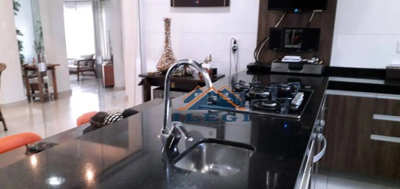 Casa de Condomínio com 5 quartos à venda, 1620m2 em Pinheiro, Valinhos - SP - imagem 8 Foto 8 de Casa de Condomínio com 5 quartos à venda, 1620m2 em Pinheiro, Valinhos - SP