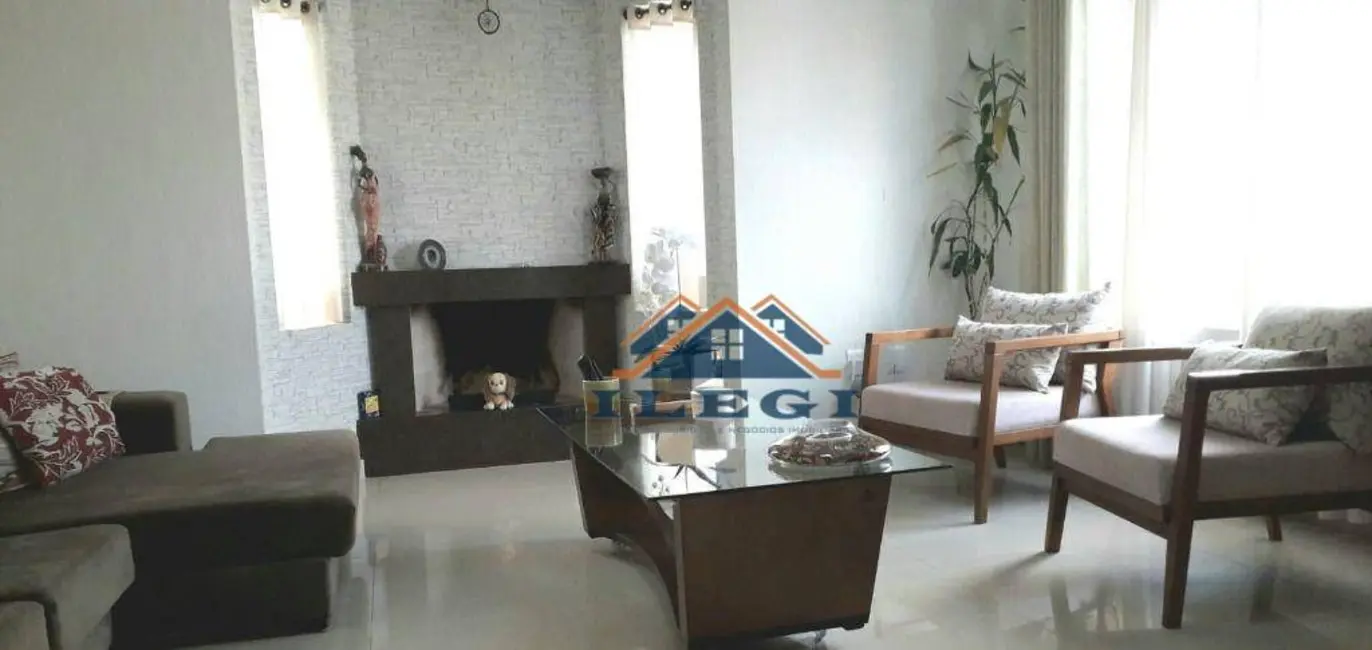 Casa de Condomínio com 5 quartos à venda, 1620m2 em Pinheiro, Valinhos - SP - imagem 3 Foto 3 de Casa de Condomínio com 5 quartos à venda, 1620m2 em Pinheiro, Valinhos - SP