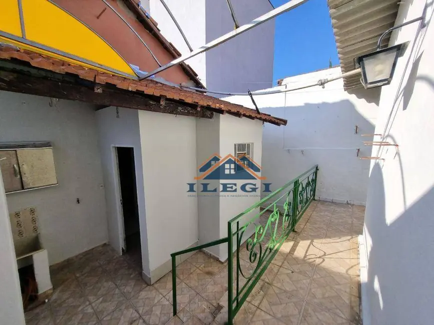 Foto 4 de Casa com 2 quartos à venda, 130m2 em Centro, Vinhedo - SP