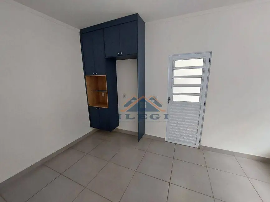 Foto 9 de Casa com 2 quartos para alugar, 100m2 em Pinheirinho, Vinhedo - SP
