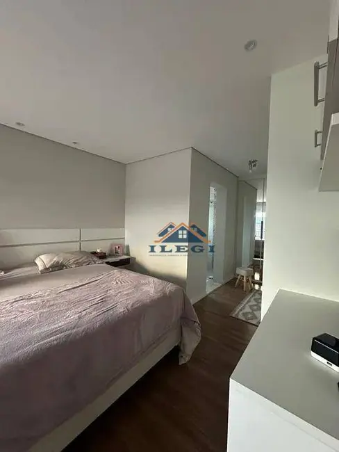 Casa com 3 quartos à venda, 250m2 em Santa Cândida, Vinhedo - SP - imagem 9 Foto 9 de Casa com 3 quartos à venda, 250m2 em Santa Cândida, Vinhedo - SP