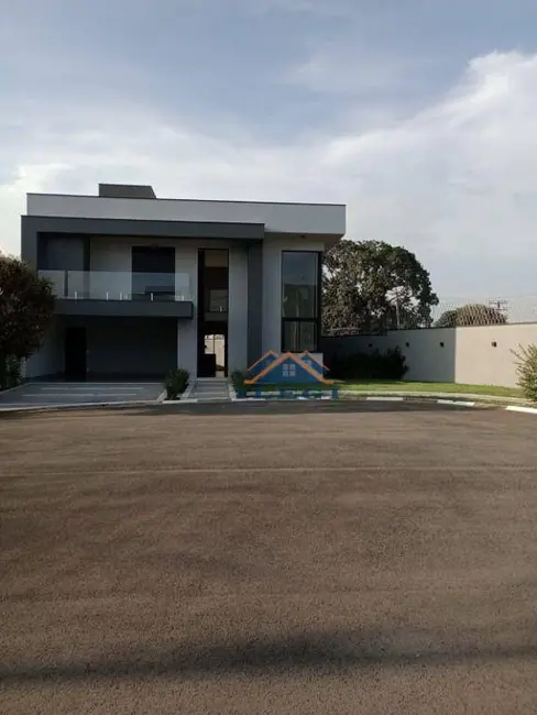 Casa de Condomínio com 3 quartos à venda, 309m2 em Santa Cruz, Valinhos - SP - imagem 4 Foto 4 de Casa de Condomínio com 3 quartos à venda, 309m2 em Santa Cruz, Valinhos - SP