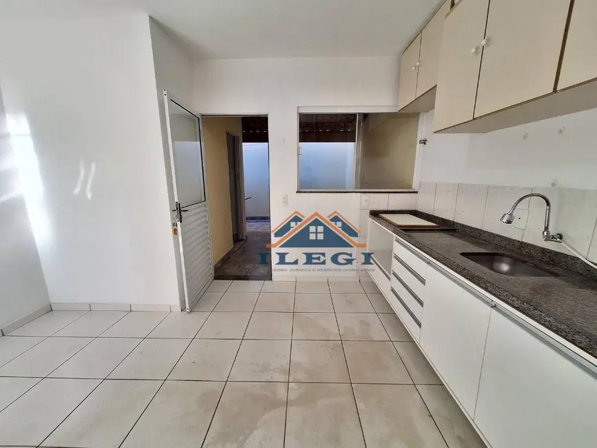 Foto 8 de Casa de Condomínio com 2 quartos para alugar, 125m2 em Capela, Vinhedo - SP