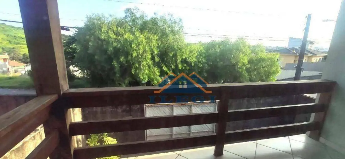 Casa com 3 quartos à venda, 250m2 em Bosque, Vinhedo - SP - imagem 3 Foto 3 de Casa com 3 quartos à venda, 250m2 em Bosque, Vinhedo - SP