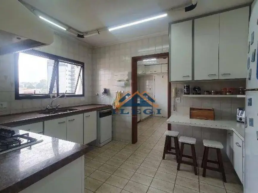 Apartamento com 3 quartos à venda, 239m2 em Centro, Jundiai - SP - imagem 5 Foto 5 de Apartamento com 3 quartos à venda, 239m2 em Centro, Jundiai - SP