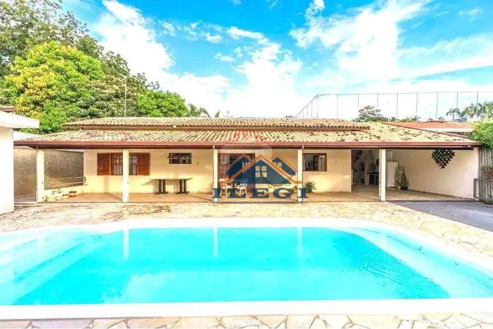 Foto 2 de Chácara com 3 quartos à venda, 1015m2 em Pinheirinho, Vinhedo - SP