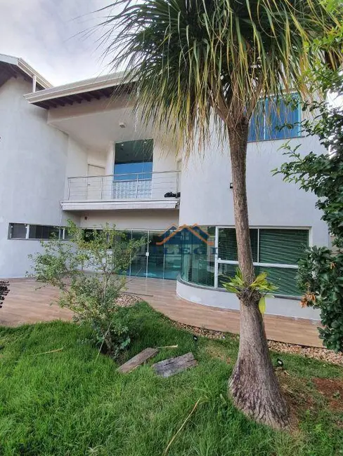 Foto 5 de Casa de Condomínio com 3 quartos à venda, 450m2 em Louveira - SP