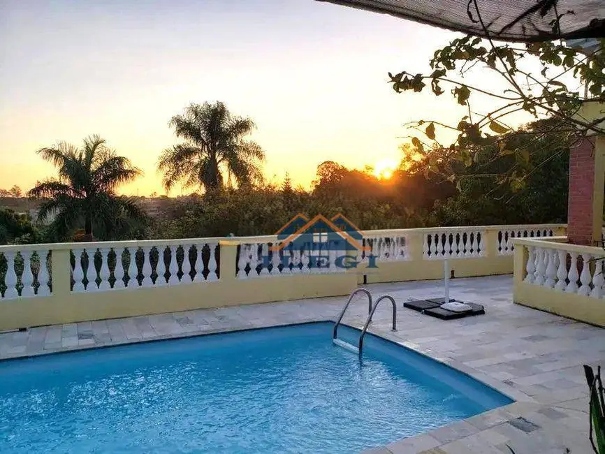 Chácara com 5 quartos à venda, 2159m2 em Chácaras São Bento, Valinhos - SP - imagem 3 Foto 3 de Chácara com 5 quartos à venda, 2159m2 em Chácaras São Bento, Valinhos - SP