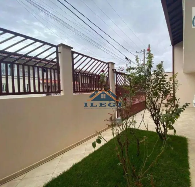 Foto 2 de Casa com 4 quartos à venda, 259m2 em João XXIII, Vinhedo - SP