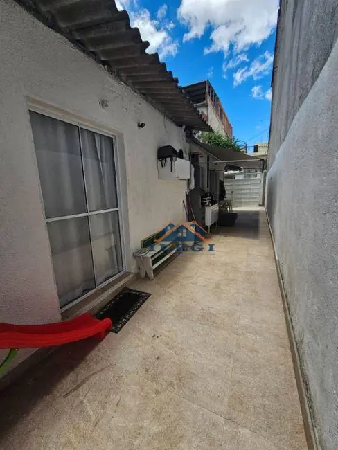 Casa com 2 quartos à venda, 125m2 em Santa Maria, Osasco - SP - imagem 4 Foto 4 de Casa com 2 quartos à venda, 125m2 em Santa Maria, Osasco - SP