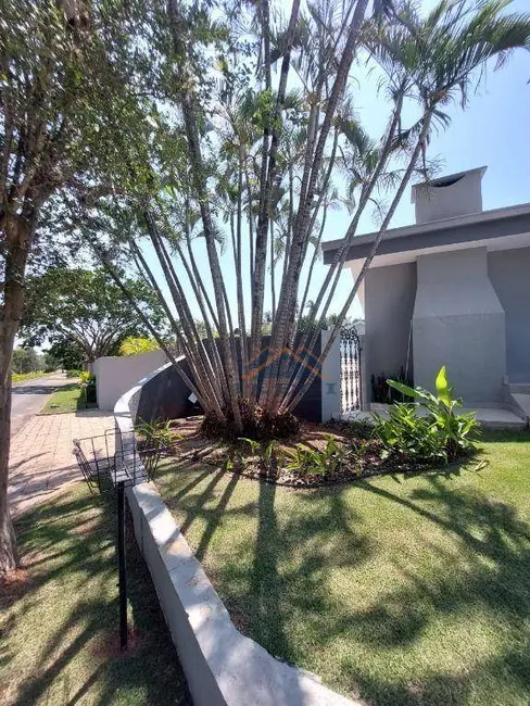 Foto 3 de Casa de Condomínio com 3 quartos à venda e para alugar, 1500m2 em Vinhedo - SP