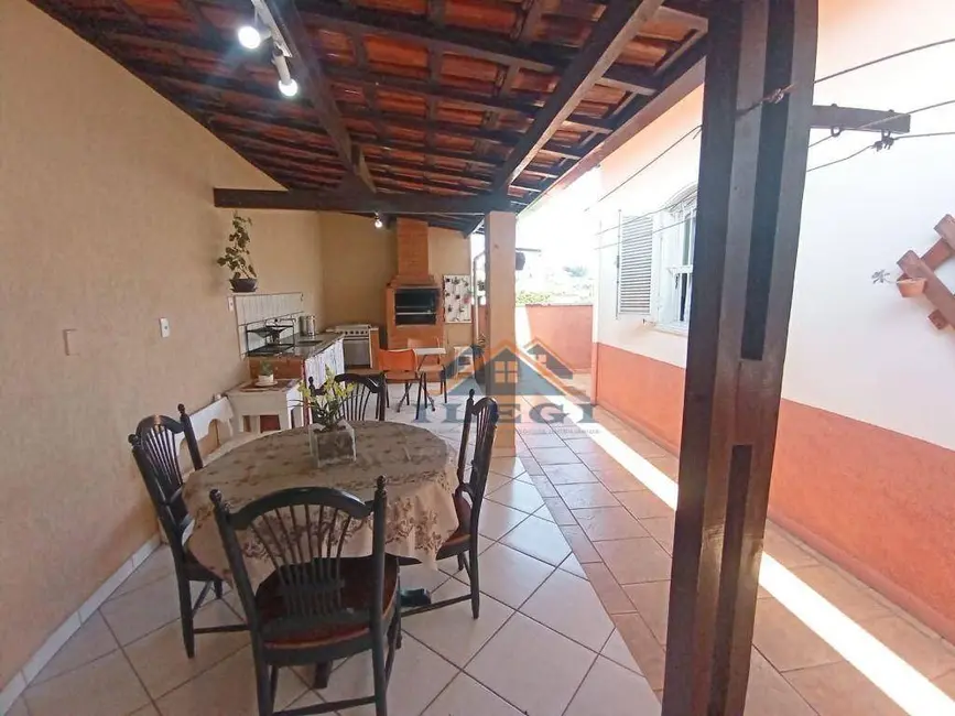 Foto 6 de Casa com 3 quartos à venda, 200m2 em Santa Rosa, Vinhedo - SP