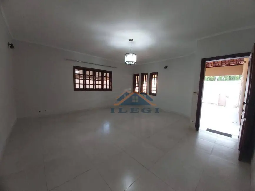 Foto 8 de Casa com 3 quartos à venda e para alugar, 384m2 em Centro, Vinhedo - SP