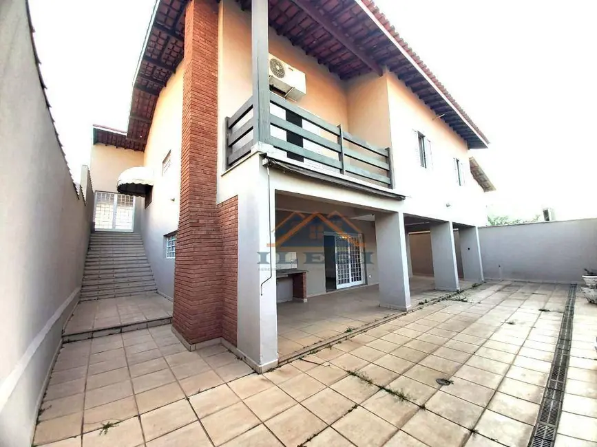 Foto 1 de Casa com 3 quartos à venda e para alugar, 384m2 em Centro, Vinhedo - SP