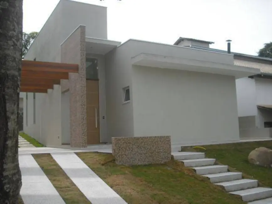 Foto 1 de Casa de Condomínio com 3 quartos para alugar, 480m2 em Louveira - SP