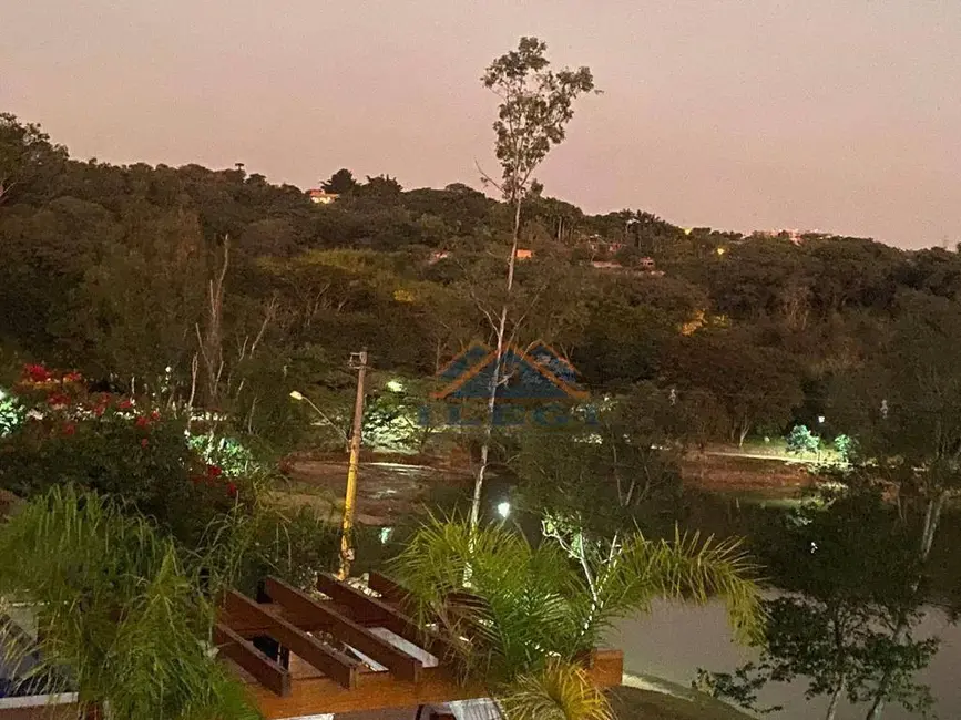 Casa de Condomínio com 3 quartos para alugar, 800m2 em Cachoeira, Vinhedo - SP - imagem 5 Foto 5 de Casa de Condomínio com 3 quartos para alugar, 800m2 em Cachoeira, Vinhedo - SP