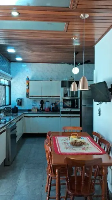 Foto 9 de Casa com 3 quartos para alugar, 300m2 em Jardim Cristina, Jundiai - SP