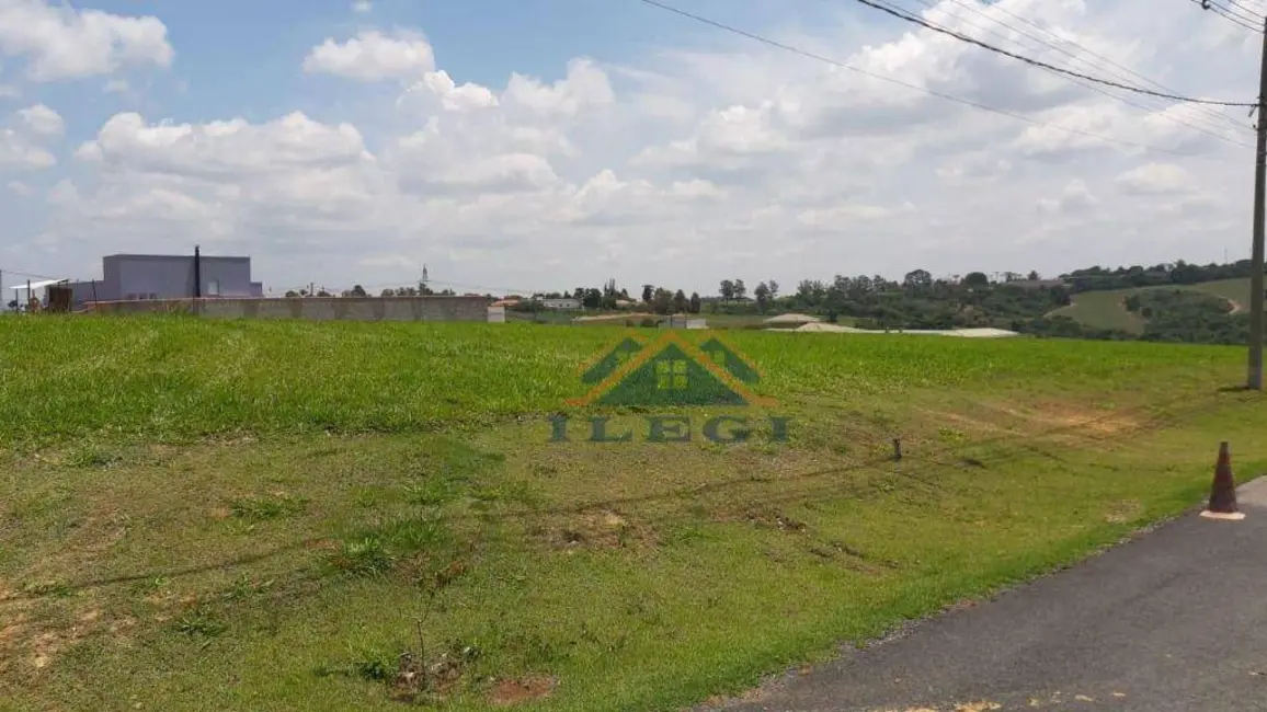 Foto 1 de Terreno / Lote à venda, 1000m2 em Salto De Pirapora - SP