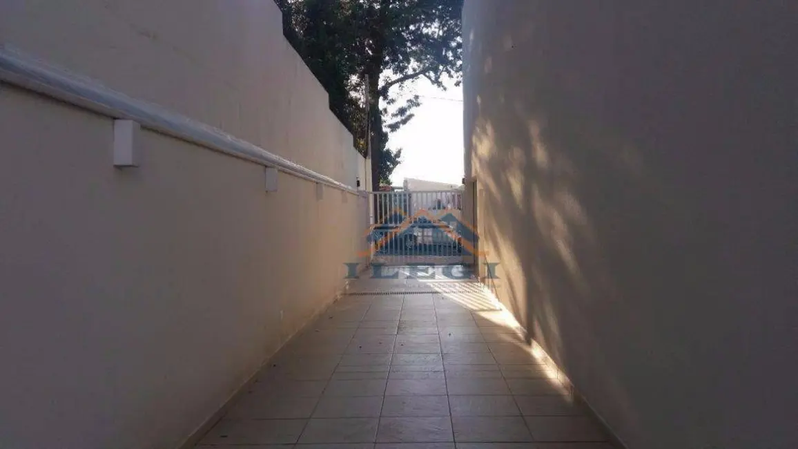 Armazém / Galpão à venda e para alugar, 798m2 em Vila Angeli, Valinhos - SP - imagem 5 Foto 5 de Armazém / Galpão à venda e para alugar, 798m2 em Vila Angeli, Valinhos - SP