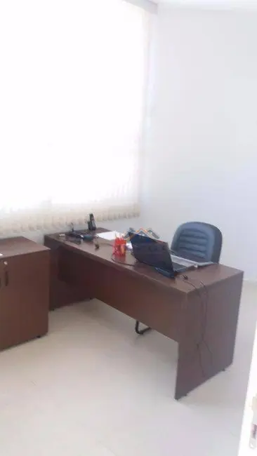 Armazém / Galpão à venda e para alugar, 798m2 em Vila Angeli, Valinhos - SP - imagem 9 Foto 9 de Armazém / Galpão à venda e para alugar, 798m2 em Vila Angeli, Valinhos - SP