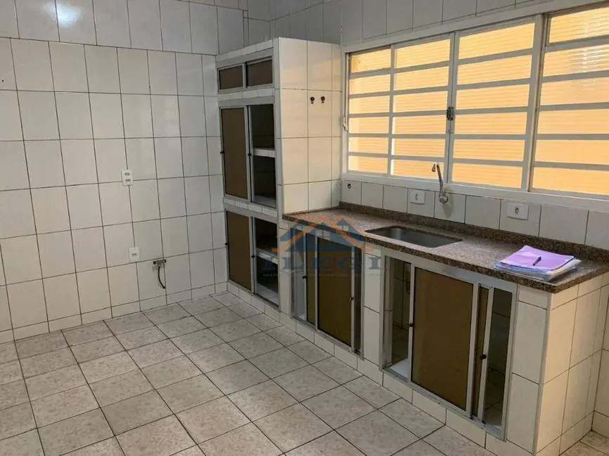 Foto 4 de Casa com 2 quartos para alugar, 250m2 em João XXIII, Vinhedo - SP