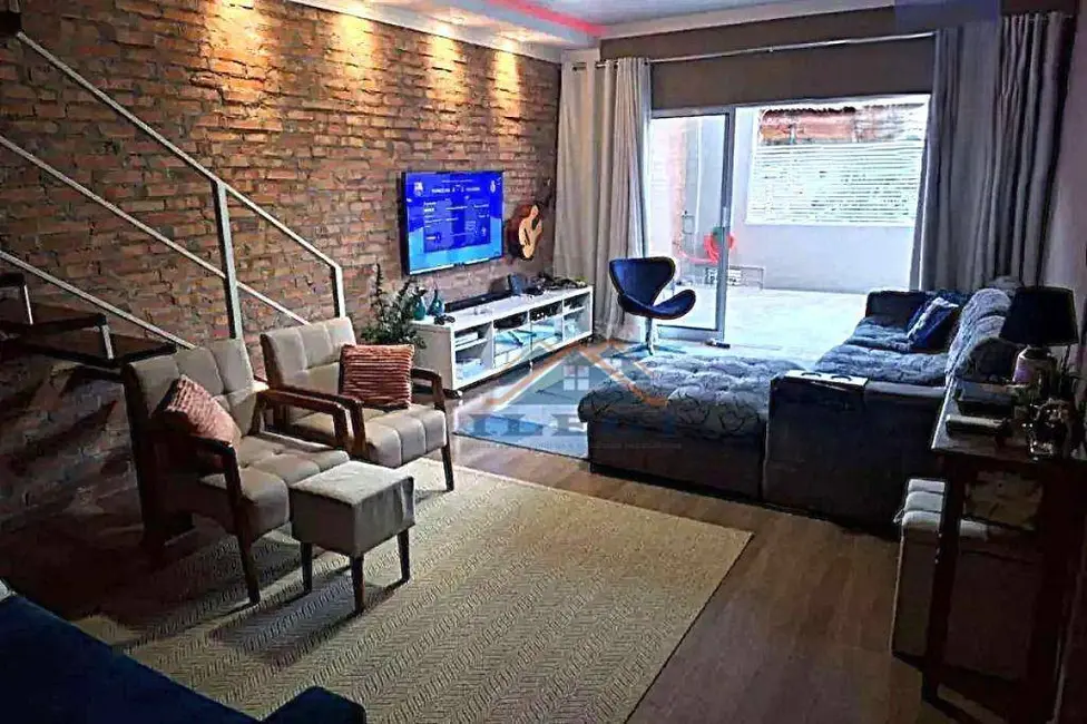 Casa com 4 quartos à venda, 160m2 em Capela, Vinhedo - SP - imagem 2 Foto 2 de Casa com 4 quartos à venda, 160m2 em Capela, Vinhedo - SP