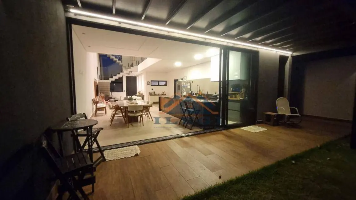 Casa com 3 quartos à venda, 391m2 em Pinheirinho, Vinhedo - SP - imagem 3 Foto 3 de Casa com 3 quartos à venda, 391m2 em Pinheirinho, Vinhedo - SP