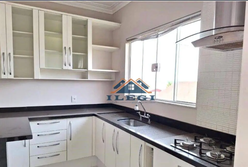 Foto 9 de Casa de Condomínio com 3 quartos à venda, 350m2 em Louveira - SP