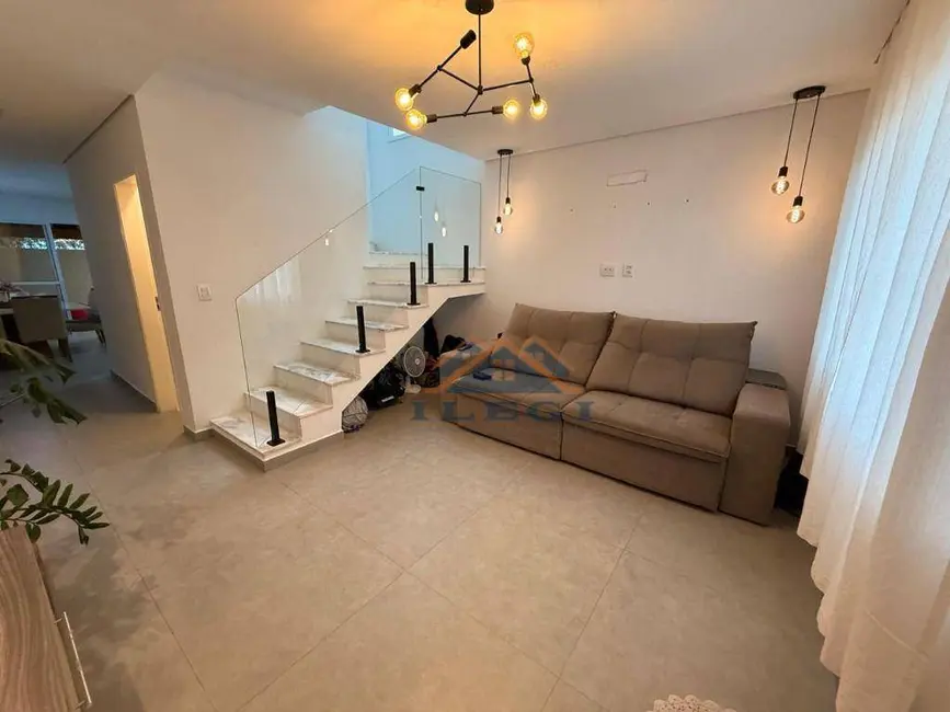 Foto 1 de Casa de Condomínio com 3 quartos à venda, 130m2 em Louveira - SP