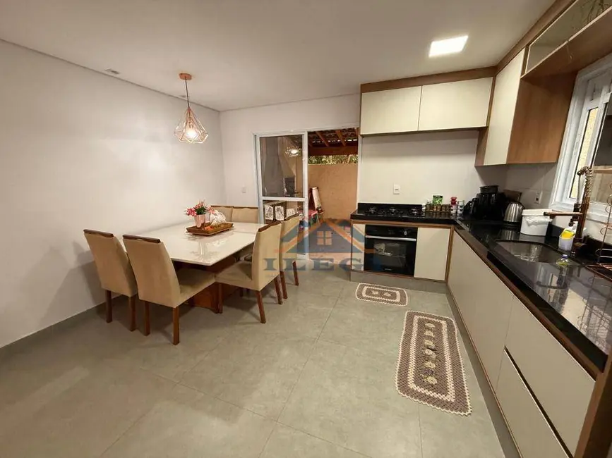 Foto 8 de Casa de Condomínio com 3 quartos à venda, 130m2 em Louveira - SP