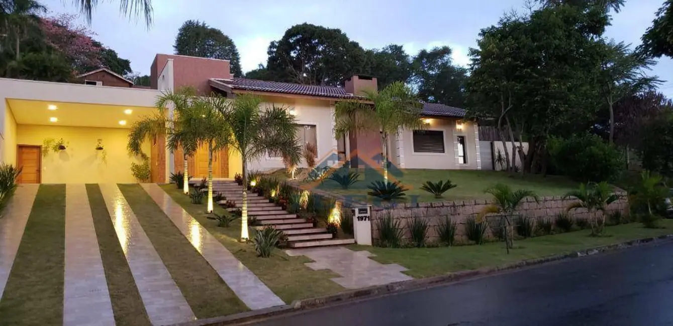 Foto 4 de Casa de Condomínio com 3 quartos à venda, 1342m2 em Vinhedo - SP