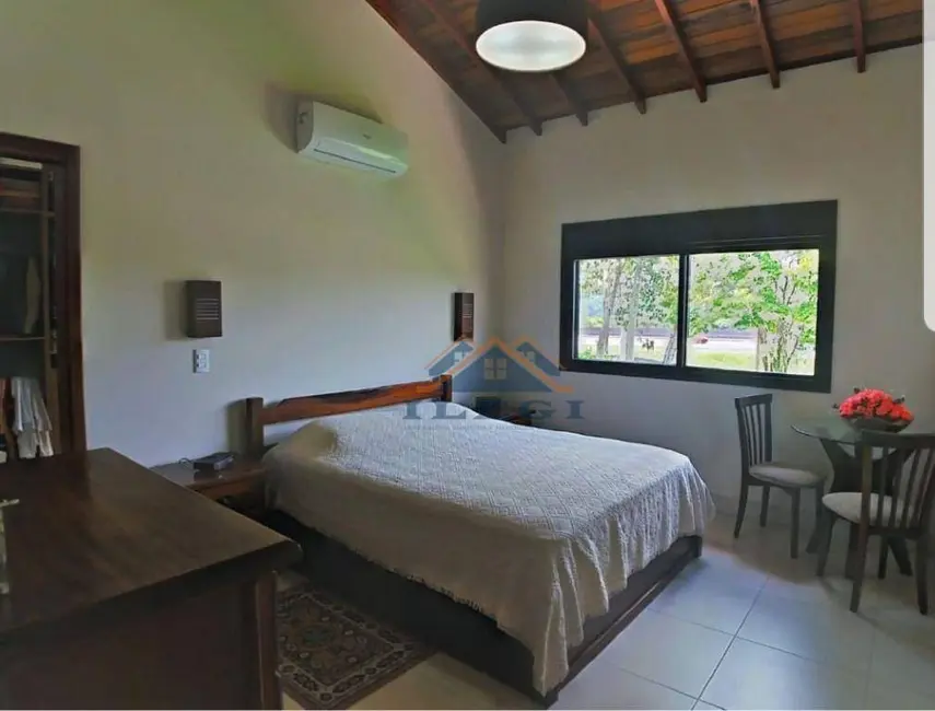 Foto 9 de Casa de Condomínio com 3 quartos à venda, 1342m2 em Vinhedo - SP