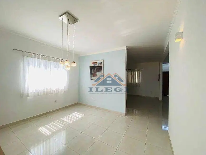 Casa de Condomínio com 3 quartos à venda, 250m2 em Pinheirinho, Vinhedo - SP - imagem 6 Foto 6 de Casa de Condomínio com 3 quartos à venda, 250m2 em Pinheirinho, Vinhedo - SP