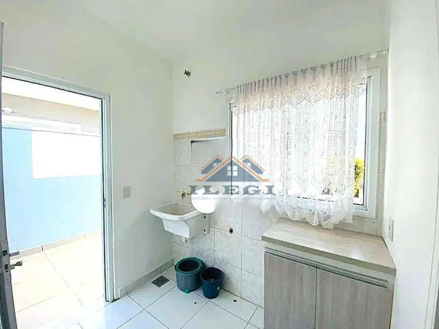 Casa de Condomínio com 3 quartos à venda, 250m2 em Pinheirinho, Vinhedo - SP - imagem 3 Foto 3 de Casa de Condomínio com 3 quartos à venda, 250m2 em Pinheirinho, Vinhedo - SP