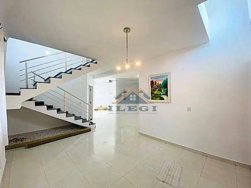 Casa de Condomínio com 3 quartos à venda, 250m2 em Pinheirinho, Vinhedo - SP - imagem 5 Foto 5 de Casa de Condomínio com 3 quartos à venda, 250m2 em Pinheirinho, Vinhedo - SP