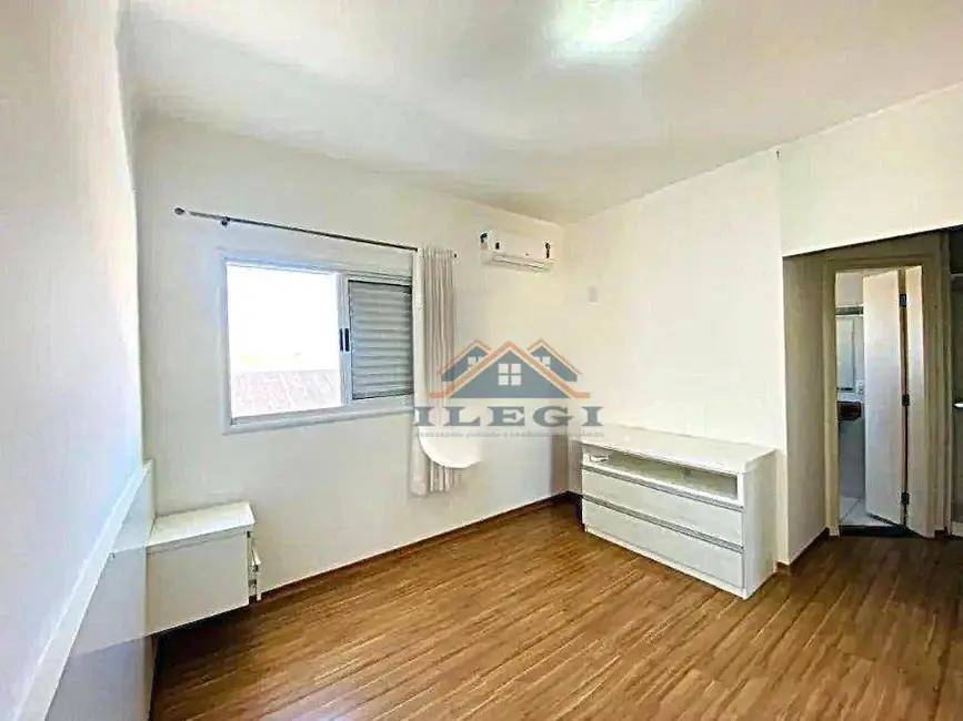 Casa de Condomínio com 3 quartos à venda, 250m2 em Pinheirinho, Vinhedo - SP - imagem 9 Foto 9 de Casa de Condomínio com 3 quartos à venda, 250m2 em Pinheirinho, Vinhedo - SP