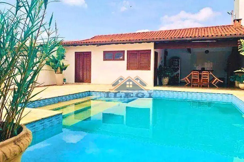 Casa com 3 quartos à venda, 445m2 em Santa Rosa, Vinhedo - SP - imagem 1 Foto 1 de Casa com 3 quartos à venda, 445m2 em Santa Rosa, Vinhedo - SP