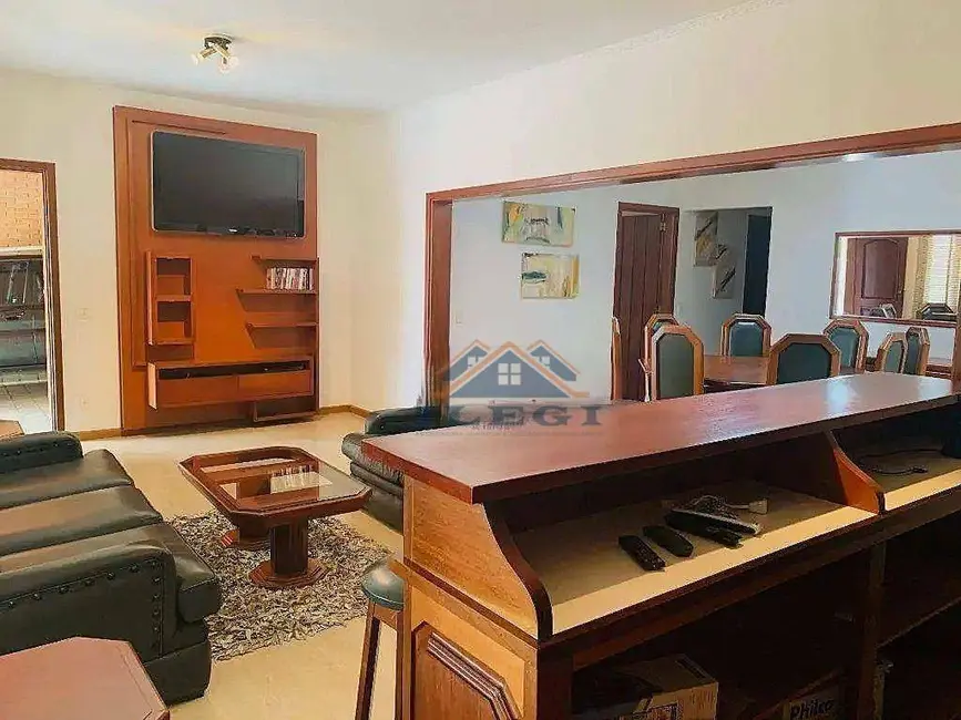 Casa com 3 quartos à venda, 445m2 em Santa Rosa, Vinhedo - SP - imagem 3 Foto 3 de Casa com 3 quartos à venda, 445m2 em Santa Rosa, Vinhedo - SP