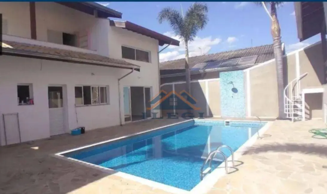 Foto 3 de Casa de Condomínio com 4 quartos à venda, 500m2 em Louveira - SP